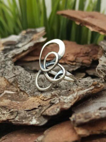 Дамски сребърен пръстен 1086R