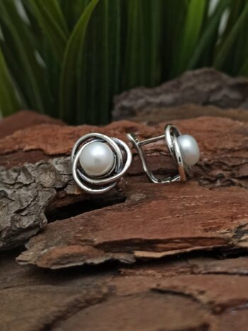 Сребърни обеци с перла 