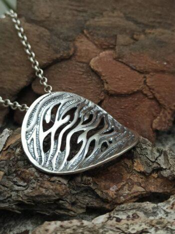 Дамски сребърен медальон 