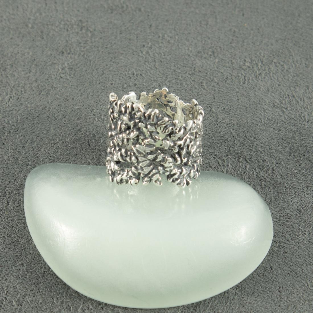Дамски сребърен пръстен, който ще Ви омагьоса с ефектен и уникален дизайн 1029R Студио Николас