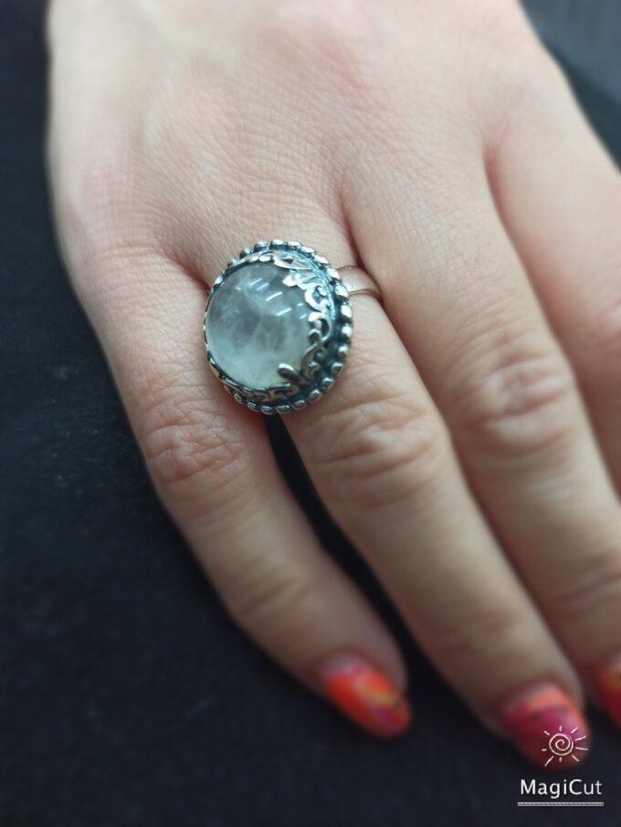 Дамски сребърен пръстен с планински кристал