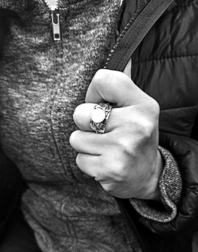 Сребърен пръстен 960R със сърцевина от кралски седеф нежни сребърни листа Студио Николас океански абалон