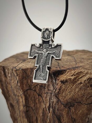 Кръст с образа на Архангел Михаил