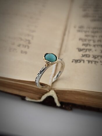 Пръстен с тюркоаз в златната корона