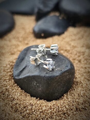 Кабала сребърни обици с циркони