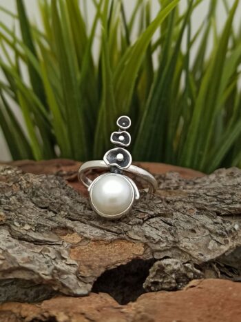 Дамски сребърен пръстен с перла, бижу от сребро речни перли 1355RP Aрт бижу на  фабрика за сребърни изделия Студио Николас