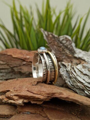 Сребърен пръстен с подвижен месингов ринг