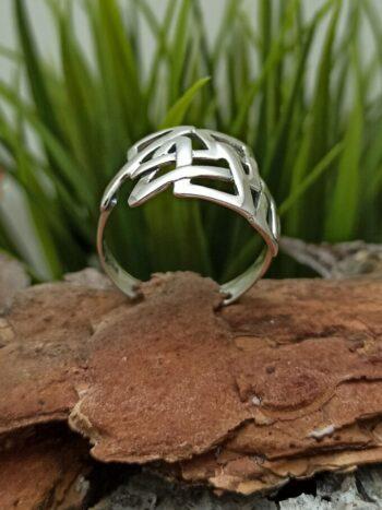 Дамски сребърен пръстен 