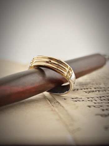 Пръстенът на Атлантида от сребро и злато