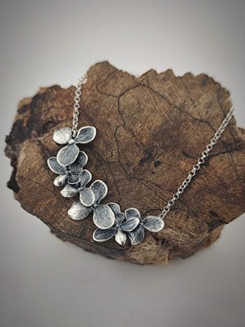 сребърна гривна лилия