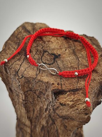 Плетена гривна „Безкрайност“