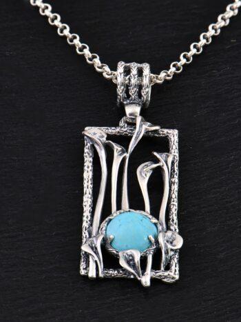 Дамски сребърен медальон с тюркоаз