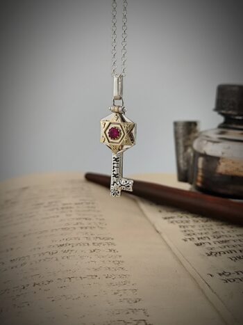Кабала амулет – Ключът на Уриил със златна звезда