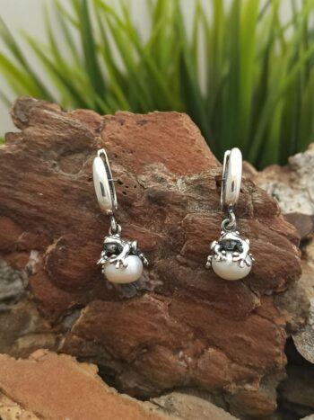 Сребърни обеци с бели перли 