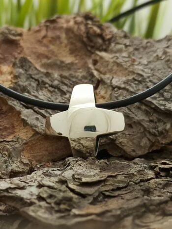 Дамски сребърен кръст 200M