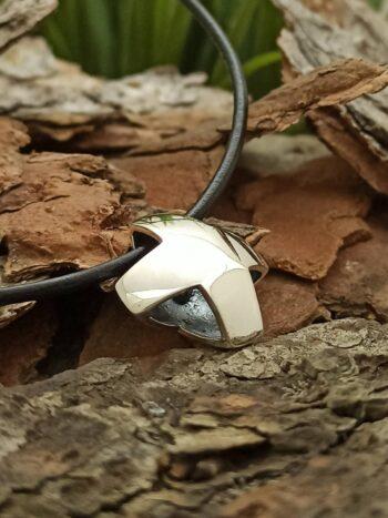 Дамски сребърен кръст 200M