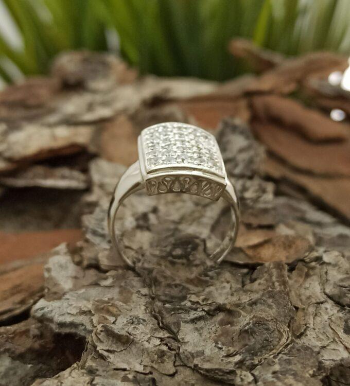 Дамски сребърен пръстен с прецизно монтирани 27 броя малки бели циркона авторски модел 106 Студио Николас