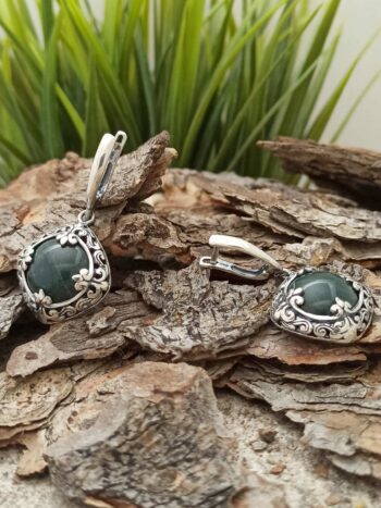 Дамски сребърни обеци със зелен ахат