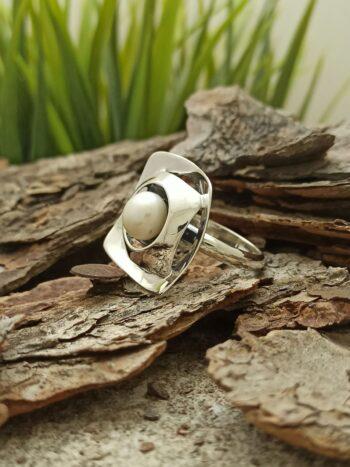 Сребърен пръстен с бяла перла 1158RP