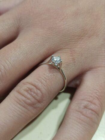 Сребърен пръстен солитер с бял циркон