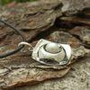 Дамски сребърен медальон 1160MP с бяла речна перла Квадратна сребърна висулка