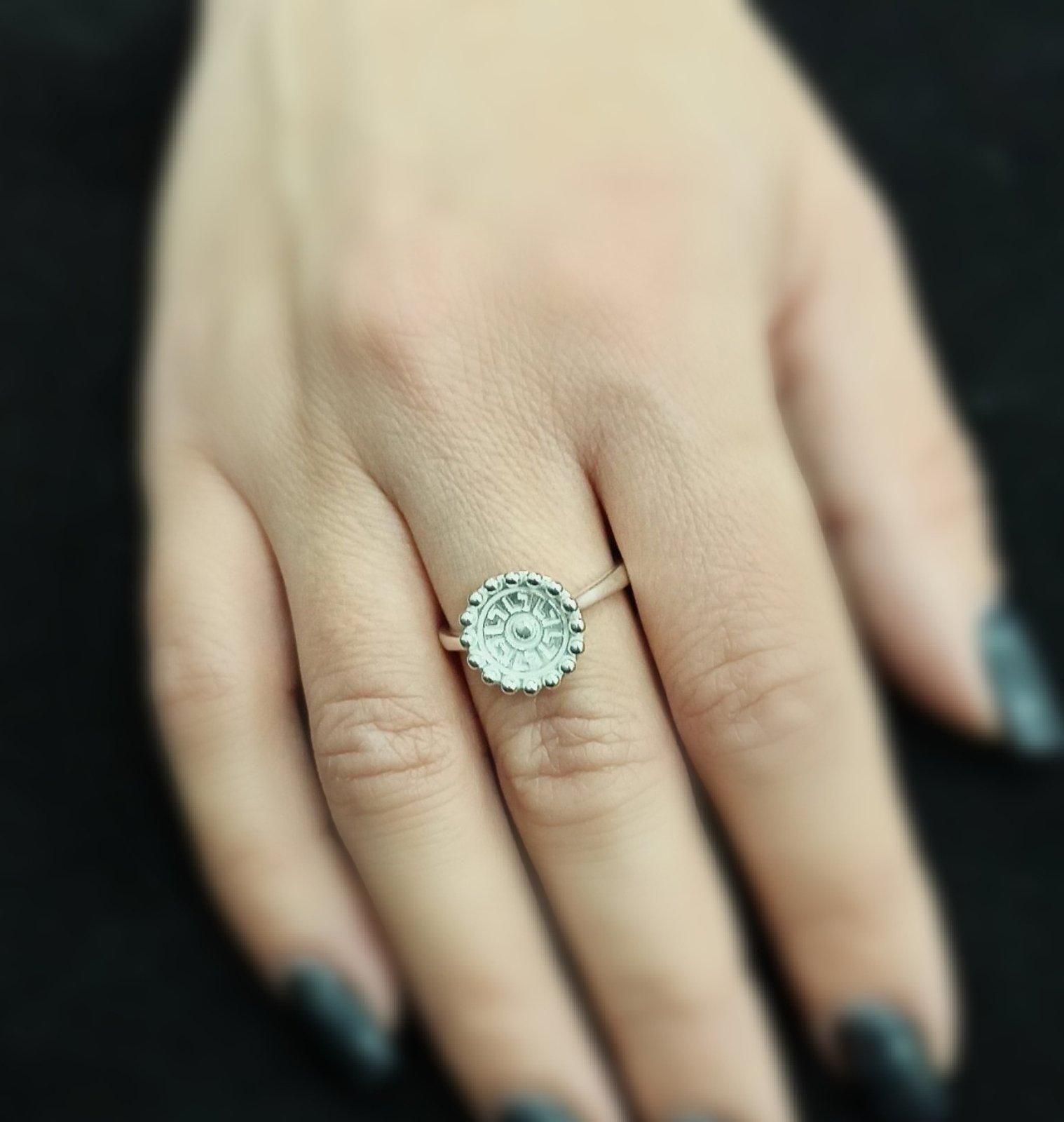 Дамски сребърен пръстен 1587R