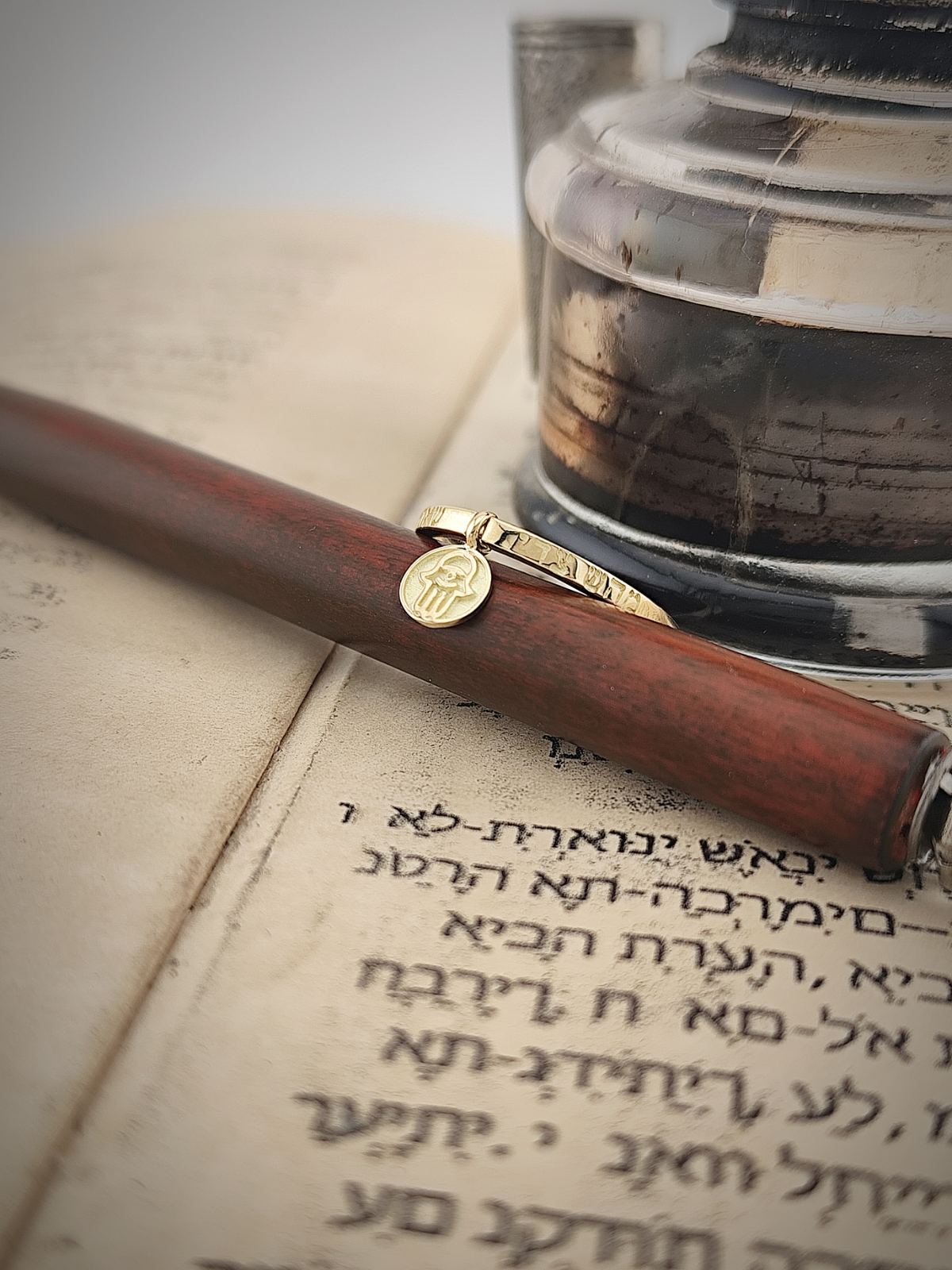 Златен кабала пръстен “ХАМСА”