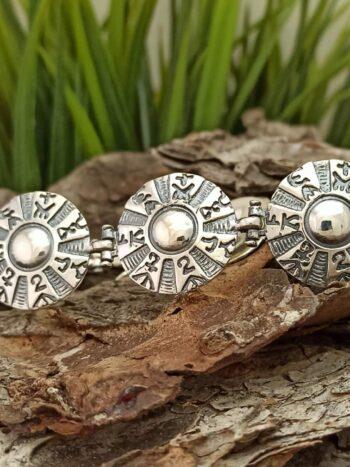 Дамска сребърна гривна 