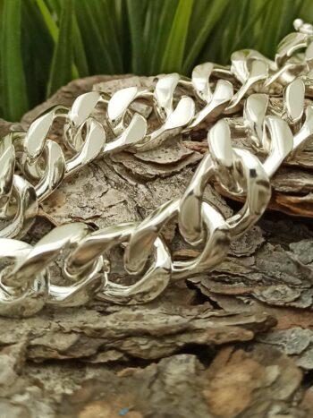 Масивна сребърна гривна 