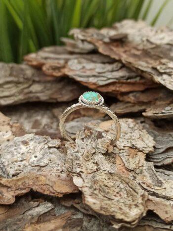 Пръстен с тюркоаз „Малкото е повече“