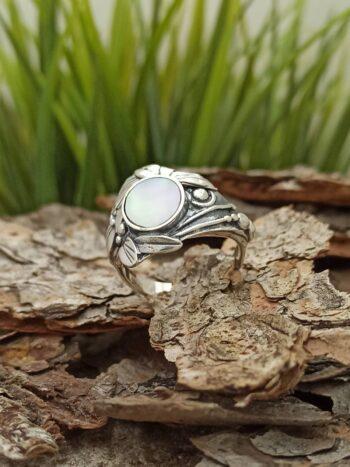 Сребърен пръстен с бял седеф 1083RB