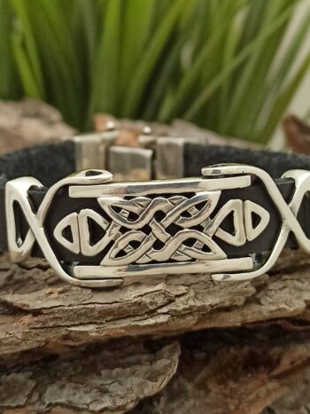 Мъжка сребърна гривна 358T