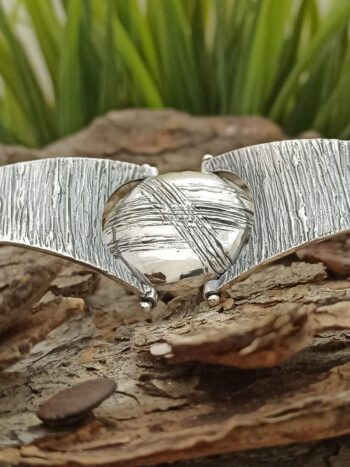 Дамска сребърна гривна 859B