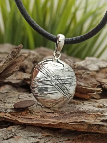 Кръгъл медальон от сребро 858M