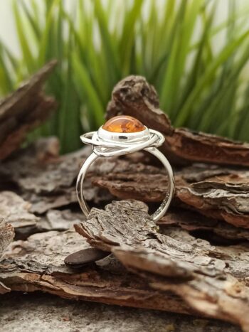 Сребърен пръстен с камък кехлибар 1638R