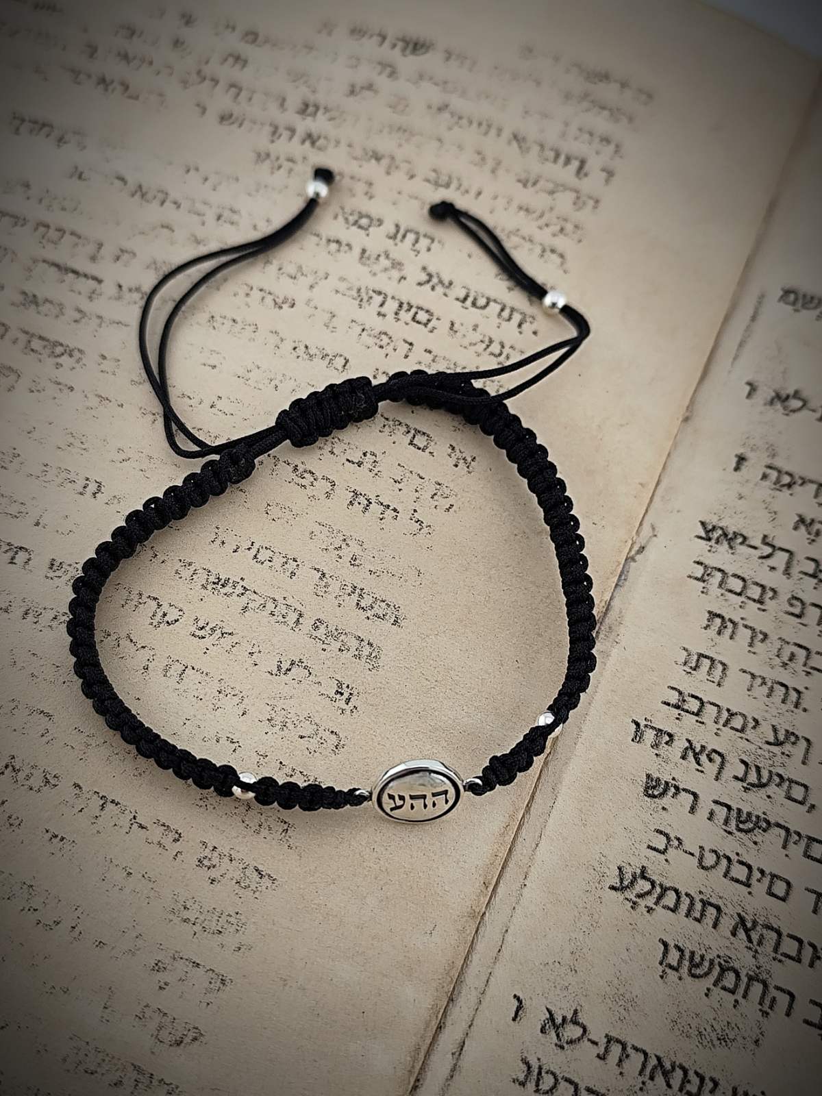 Кабала гривна с черен конец