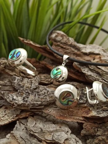 Сребърни бижута с кралски седефи