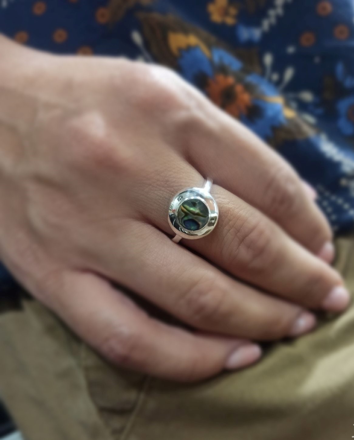 сребърен пръстен с кралски седеф