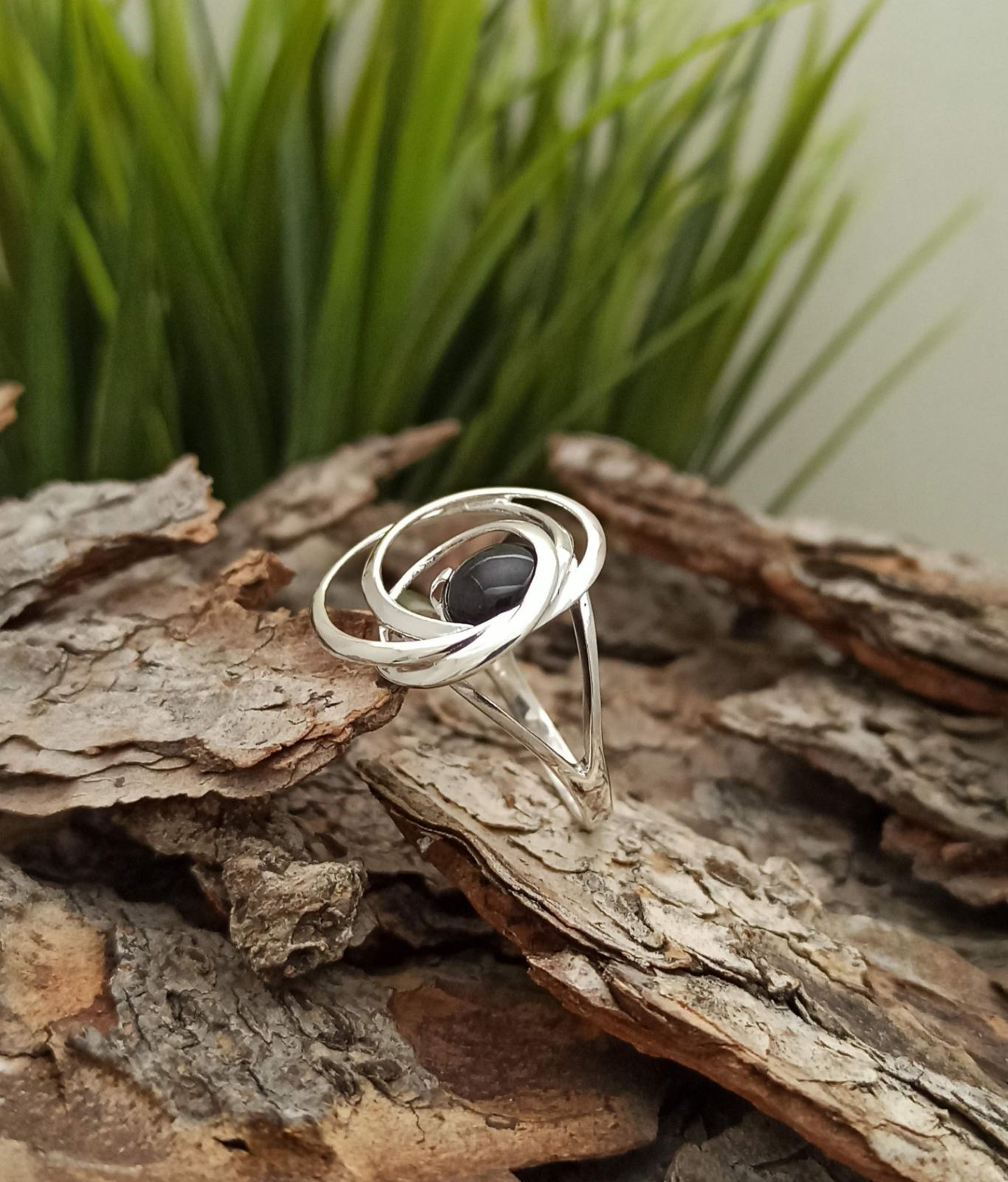 Сребърен пръстен с естествен камък 1668R