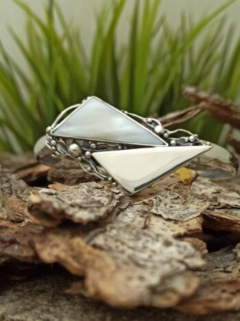 Сребърна гривна със седеф 1124B