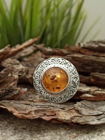 Пръстен с кехлибар „Окото на Тигъра“