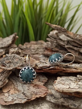 Нежни дамски сребърни обеци