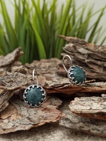 Нежни дамски сребърни обеци