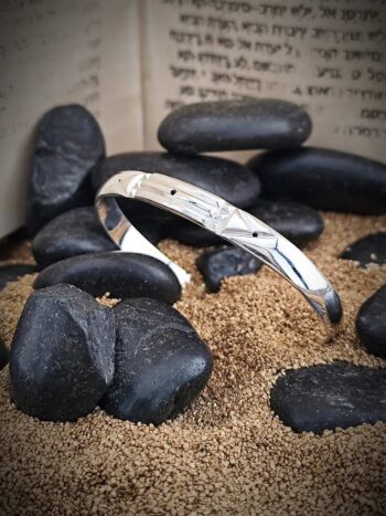 Гривна Атлантида