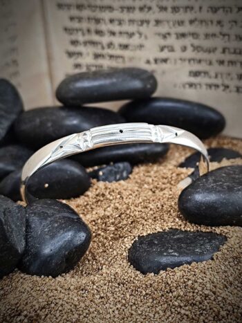 Гривна Атлантида