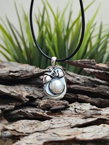 Сребърен медальон