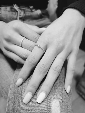 Дамски сребърен пръстен с циркон 