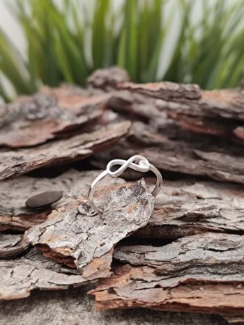 Дамски сребърен пръстен 