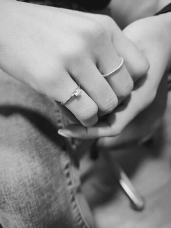 Дамски сребърен пръстен с циркон „Есентиа“