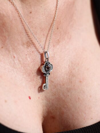 Кабала Амулет „Ключът на Светлината“